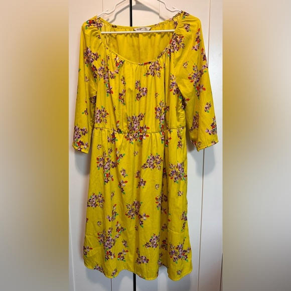 Old Navy Yellow Floral Dress - Picture 4 of 11